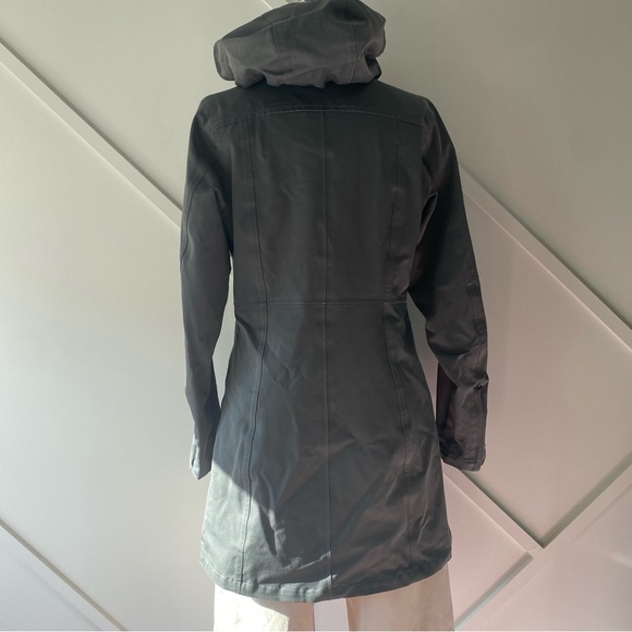 Patagonia Waterproof Jacket with Hood - XS - Picture 4 of 17
